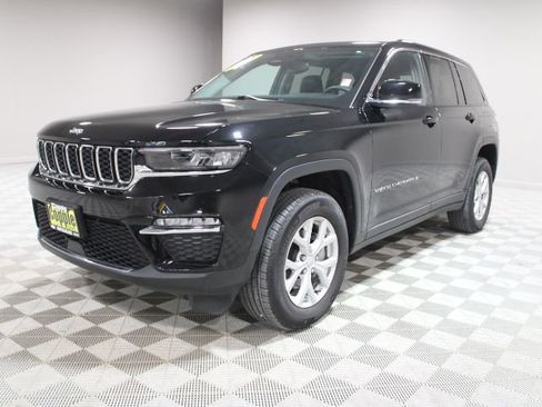 Used 2023 Jeep Grand Cherokee Limited AWD/4WD image 6