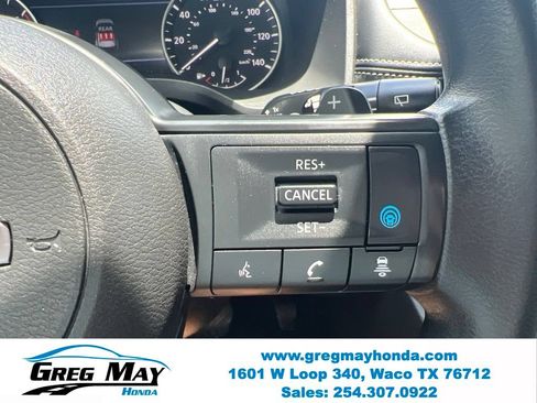 Used 2024 Nissan Rogue SV FWD image 26
