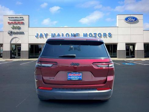 Used 2023 Jeep Grand Cherokee L Laredo AWD/4WD image 3