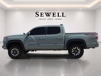 Used 2023 Toyota Tacoma TRD Off-Road w/ Technology Package AWD/4WD video 2