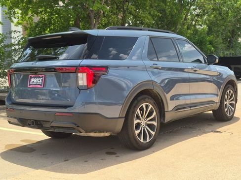 Used 2025 Ford Explorer ST-Line RWD image 5