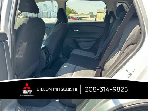Used 2025 Nissan Rogue SV AWD/4WD image 9