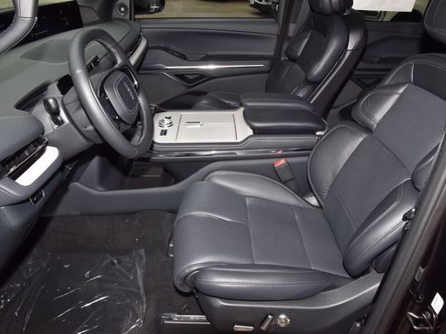 New 2027 Lincoln Navigator L Reserve w/ Jet Appearance Package AWD/4WD image 13