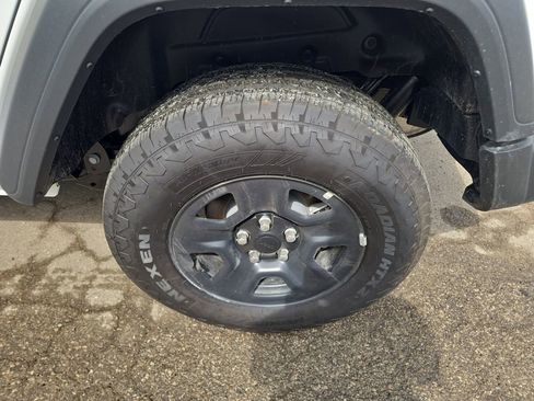 New 2026 Jeep Grand Cherokee Altitude AWD/4WD image 28