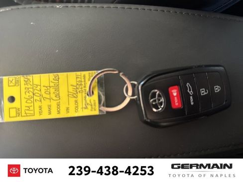 Used 2024 Toyota Corolla Cross XSE w/ Convenience Package image 25