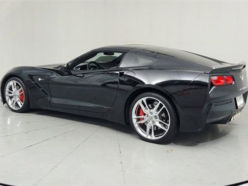 Used 2015 Chevrolet Corvette Stingray w/ 3LT Preferred Equipment Group image 3