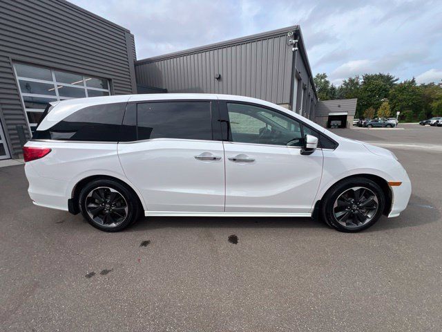 Used 2024 Honda Odyssey Elite image 4