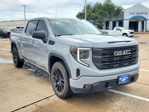 Used 2024 GMC Sierra 1500 Elevation RWD image 2