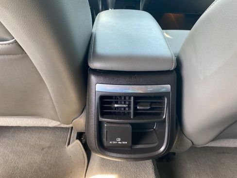 Used 2018 Chevrolet Impala LT w/ LT Convenience Package image 13