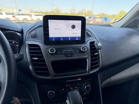 Used 2020 Ford Transit Connect XLT FWD image 10