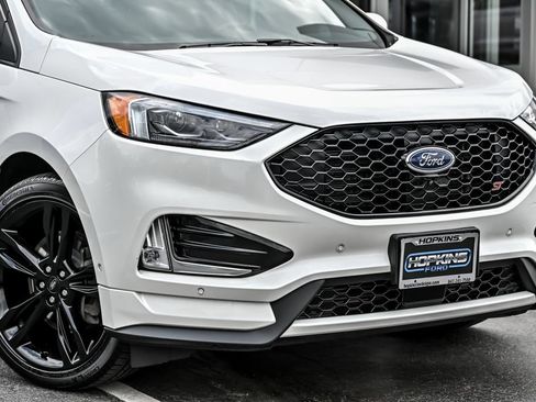 Certified 2023 Ford Edge ST w/ Equipment Group 401A AWD/4WD image 2