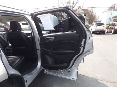 Used 2017 Ford Edge SEL w/ Equipment Group 201A AWD/4WD image 26