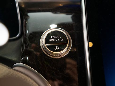 Certified 2025 Mercedes-Benz GLC 300 4MATIC image 21