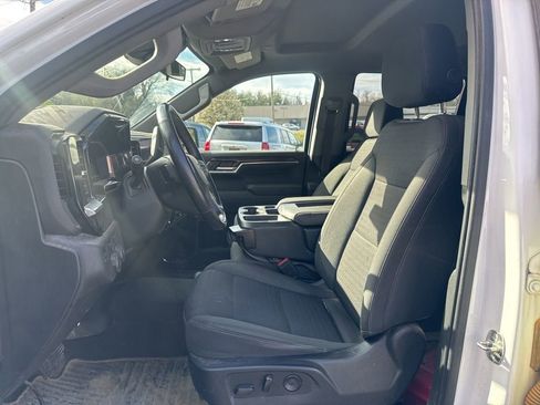 Used 2023 Chevrolet Silverado 1500 RST image 10