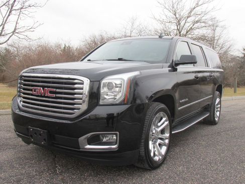 Used 2019 GMC Yukon XL SLT w/ Premium Edition image 13