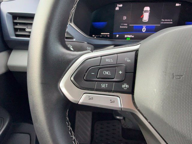 Used 2022 Volkswagen Taos SE FWD image 18
