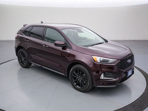 Certified 2024 Ford Edge ST-Line AWD/4WD image 3