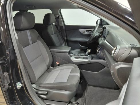 Used 2025 Chevrolet Blazer LT AWD/4WD image 33