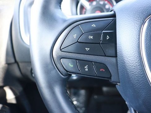 Used 2019 Dodge Charger SXT image 18