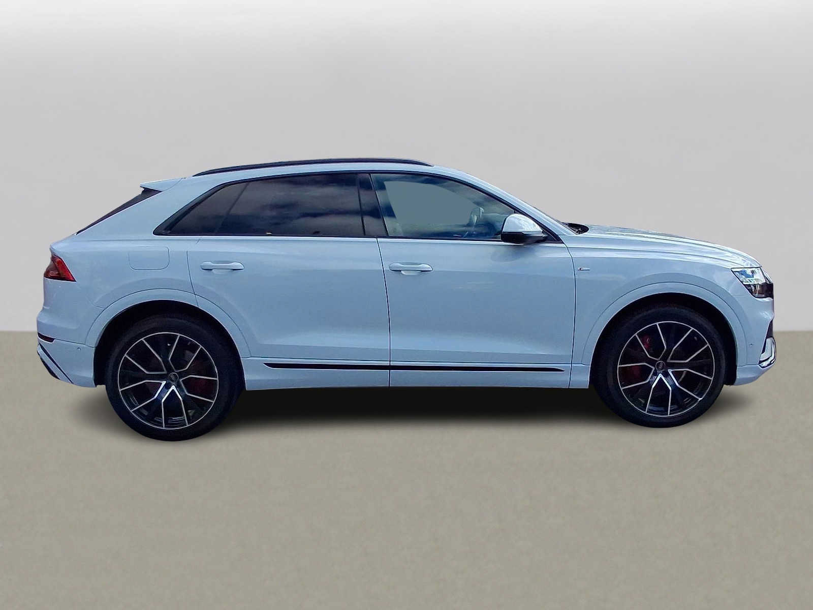 Used 2023 Audi Q8 Premium Plus AWD/4WD image 32