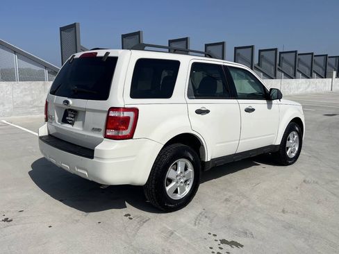 Used 2009 Ford Escape XLT AWD/4WD image 4