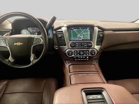 Used 2018 Chevrolet Tahoe Premier RWD image 14