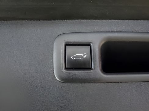 Used 2023 Toyota Highlander XLE AWD/4WD image 26