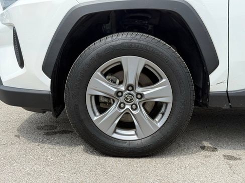 Used 2022 Toyota RAV4 XLE w/ XLE Grade Weather Package AWD/4WD image 5