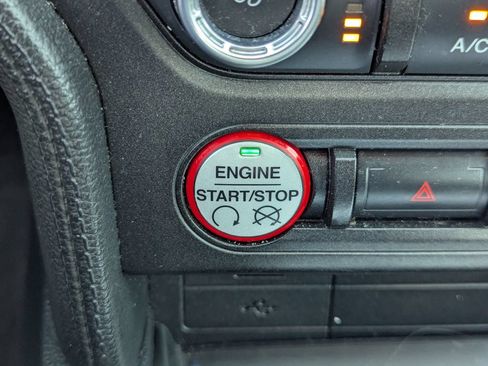 Used 2017 Ford Mustang Coupe RWD image 17