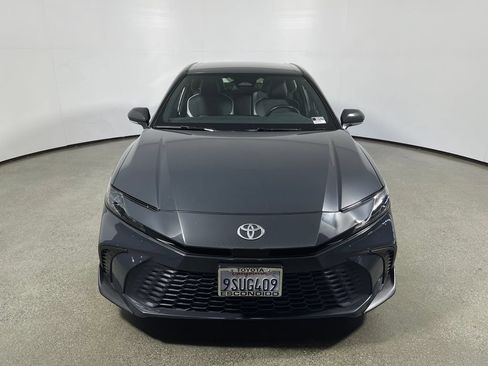 Used 2025 Toyota Camry SE FWD image 8