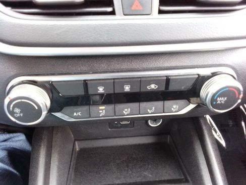 Used 2023 Nissan Altima 2.5 S image 11