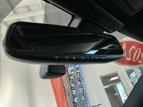 Used 2024 INFINITI Q50 Sensory image 42