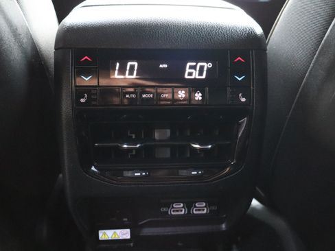 Used 2023 Jeep Grand Cherokee L Summit w/ High Altitude Package AWD/4WD image 44