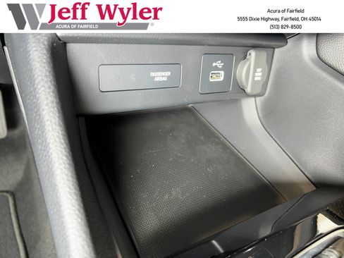 New 2025 Acura Integra image 25