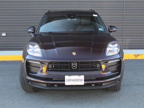 New 2026 Porsche Macan Base image 11