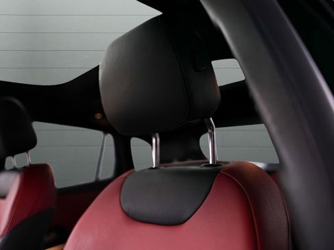 Used 2023 Mercedes-Benz GLA 250 4MATIC image 47