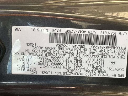 Used 2011 Toyota Tacoma 4x4 Access Cab V6 w/ TRD Sport Pkg image 22