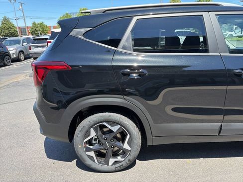 New 2026 Kia Seltos S AWD/4WD image 7