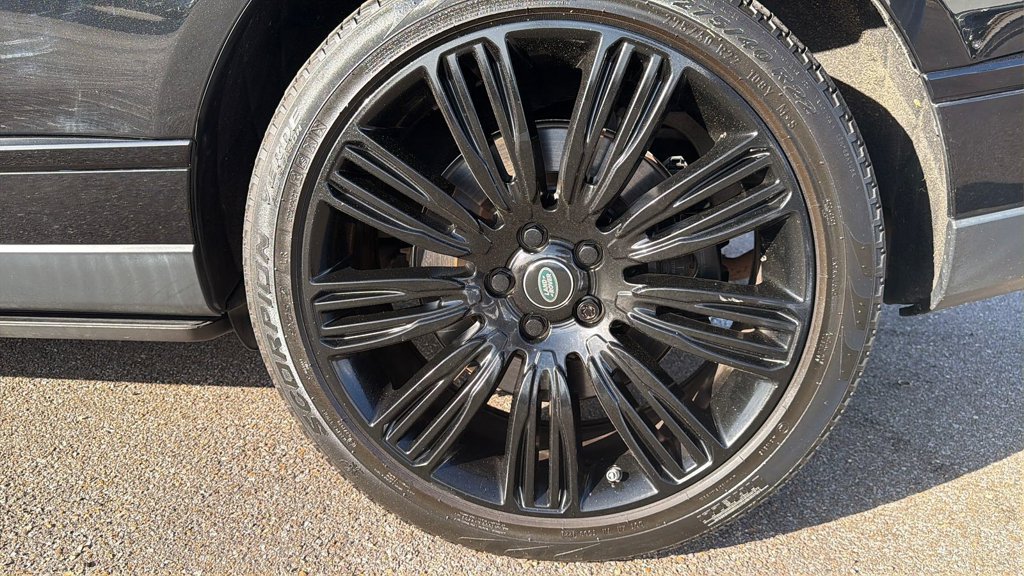 Used 2019 Land Rover Range Rover Supercharged AWD/4WD image 9