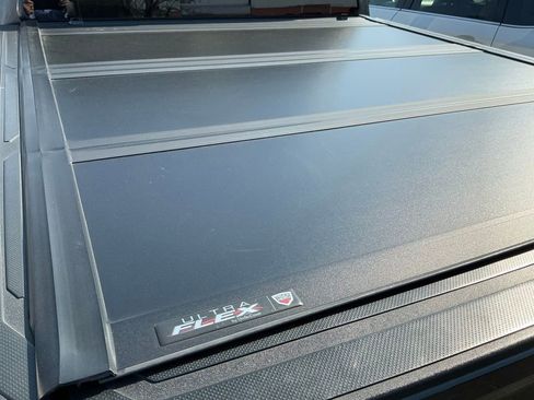 Used 2022 Toyota Tacoma TRD Off-Road image 4