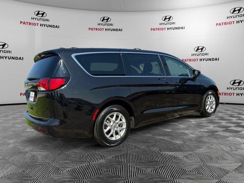 Used 2023 Chrysler Voyager LX FWD image 3