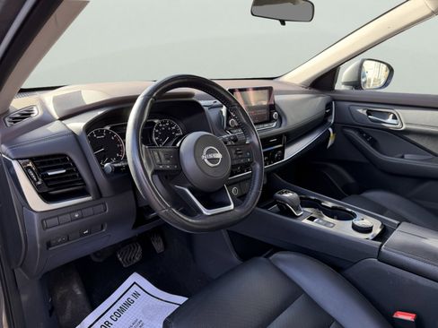 Used 2022 Nissan Rogue SV w/ SV Premium Package image 23