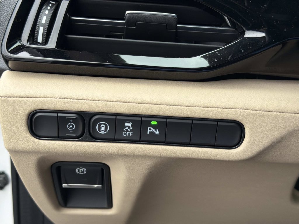 Used 2023 Acura MDX w/ Technology Package FWD image 21
