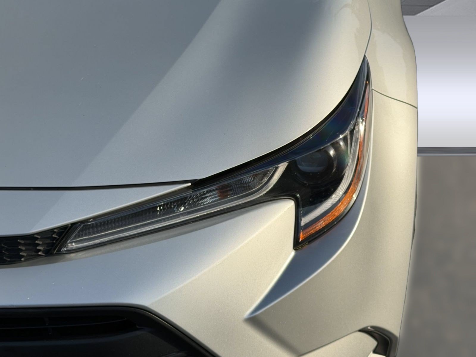 Used 2025 Toyota Corolla LE FWD image 11