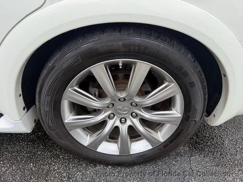 Used 2013 INFINITI QX56 2WD w/ Deluxe Touring Pkg image 84