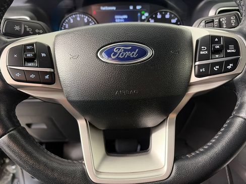 Used 2024 Ford Explorer XLT w/ Equipment Group 202A AWD/4WD image 16