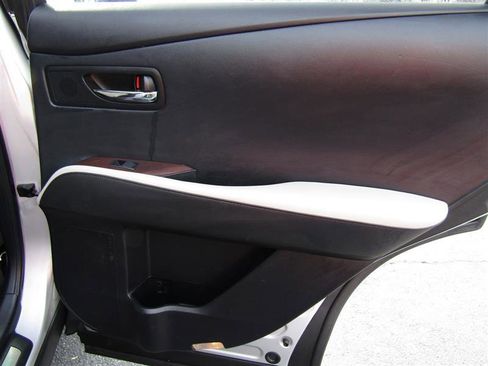 Used 2012 Lexus RX 450h AWD image 41