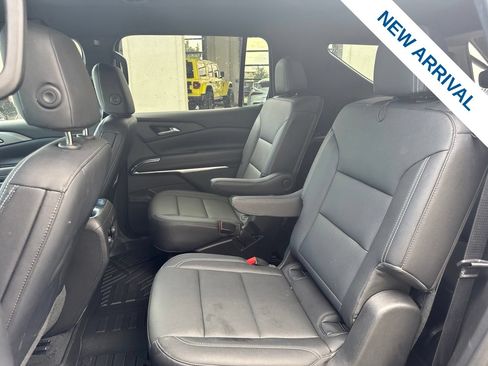 Used 2025 Chevrolet Traverse LT w/ Midnight/Sport Edition AWD/4WD image 15