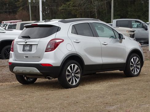 Used 2022 Buick Encore Preferred w/ Safety Package II image 3