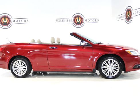 Used 2013 Chrysler 200 Limited FWD image 33